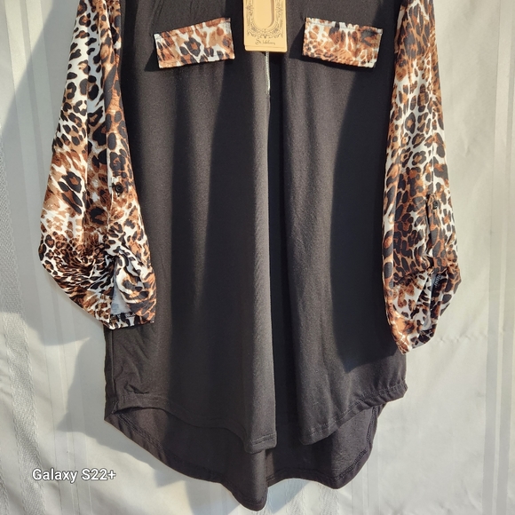 ST JUBILEENS  WOMEN'S Roll UP 3/4 SLEEVE V-NECK  LEOPARD PRINT TUNIC SIZE 2XL - Picture 3 of 11